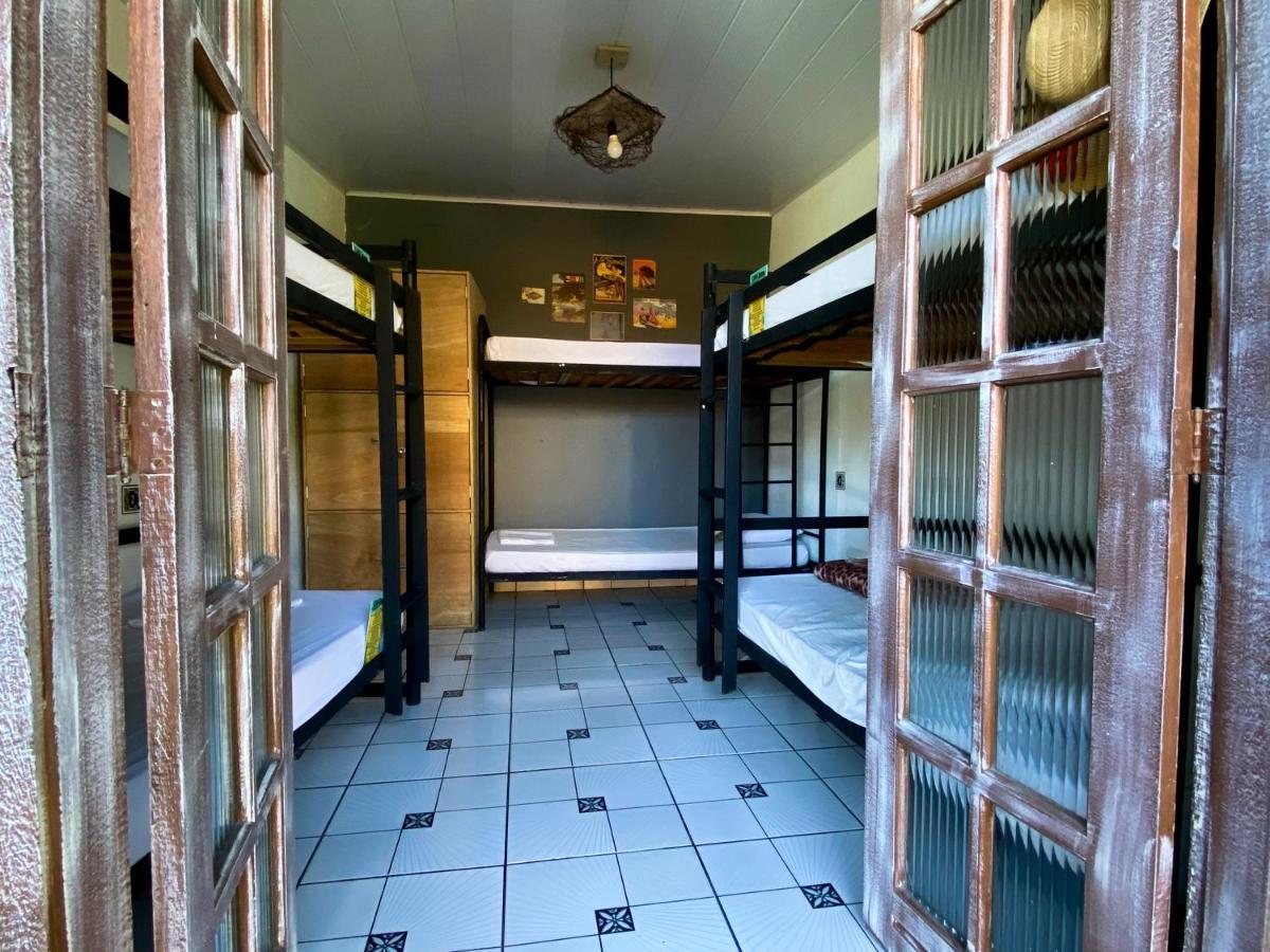 A Coroa Hostel & Suites アハイアウ・ド・カボ エクステリア 写真