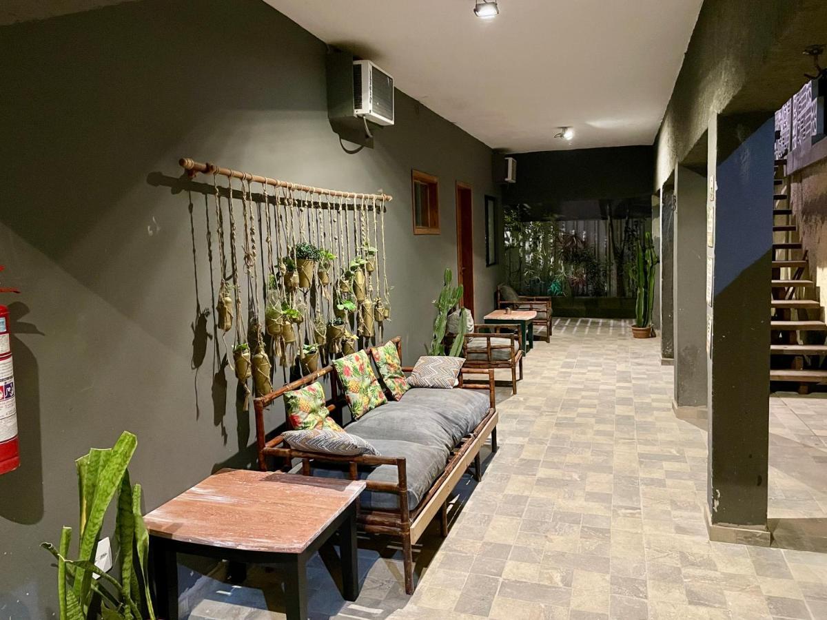 A Coroa Hostel & Suites アハイアウ・ド・カボ エクステリア 写真